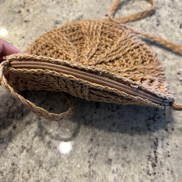 Boho Stylish Tan Woven Crossbody Bag - Picture 3 of 4